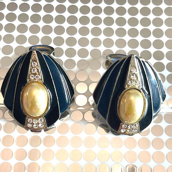 Vintage JIIN HWA Signed Black Enamel Cabochon Clip On Earrings B#18 - Picture 7 of 9